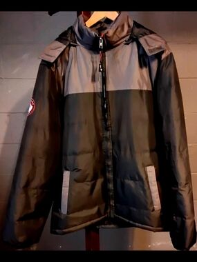 Canada Weatergear Men's Black and Gray Insulated Jacket